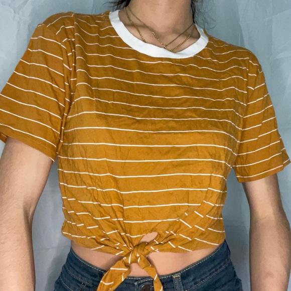 Crop Top - Picture 1 of 2